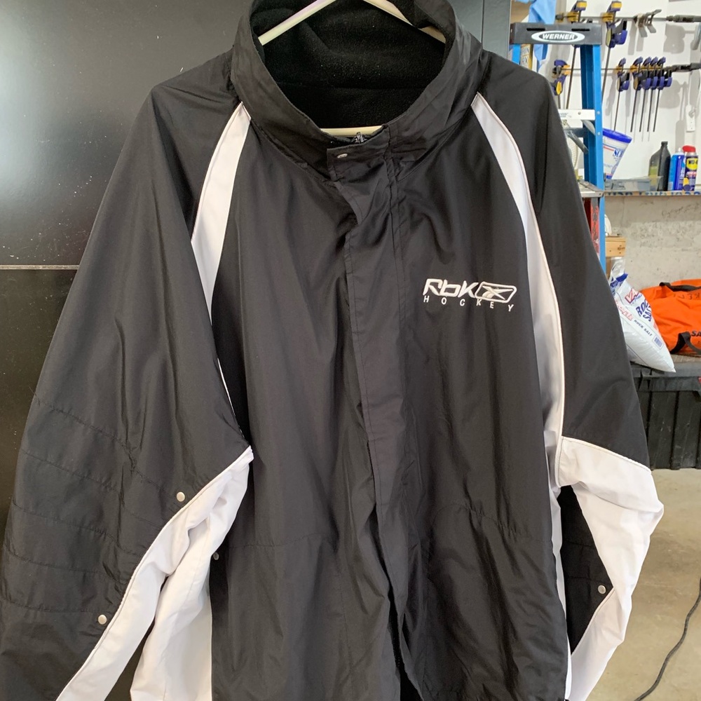 Wind breaker